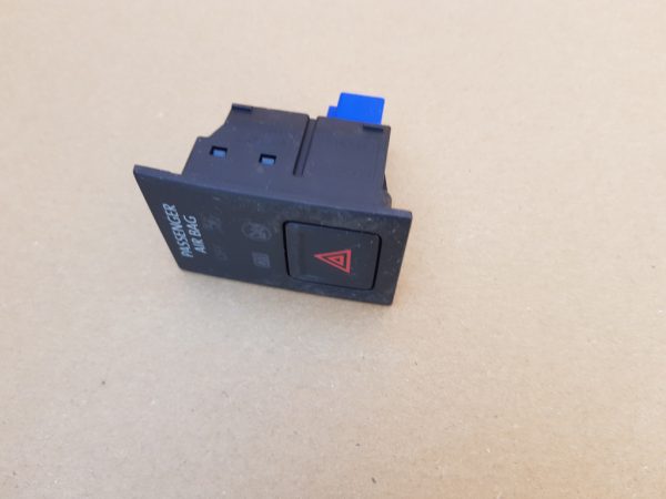 Buton avarie VW Golf 7 - Dezmembrari Auto