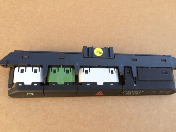3G0937133A 3G0 937 133 A Buton avarie VW Passat B8 - Dezmembrari Auto