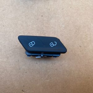 Buton blocare deblocare usi VW Golf 7 5G0962125 5G0 962 125 la 0 km - Dezmembrari Auto