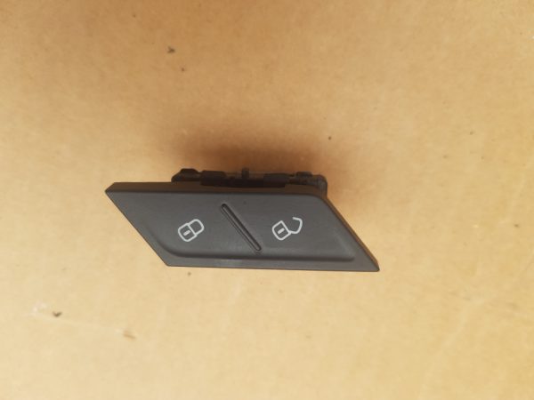 Buton blocare deblocare usi VW Passat B8 - Dezmembrari Auto