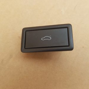 Buton deschidere haion electric VW Passat B8 3G0959831B 3G0 959 831 B - Dezmembrari Auto
