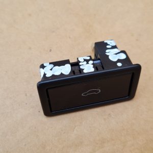 Buton deschidere haion VW Passat B8 3G0959831B 3G0 959 831 B - Dezmembrari Auto