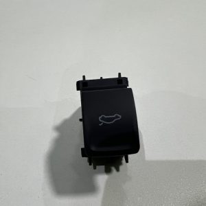 Buton deschidere haion VW Passat B8.5 din 2022 la 0 km 3G0959831 3G0 959 831 - Dezmembrari Auto