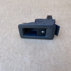 Buton deschidere rezervor VW Golf 5 plus 5M0959551A 5M0 959 551 A - Dezmembrari Auto