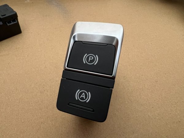 Buton autohold 4G1927225B 4G1927225B Audi A6 C7 la 0 km - Dezmembrari Auto