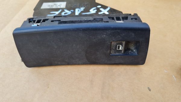 Buton geam electric dreapta fata BMW X5 E53 - Dezmembrari Auto