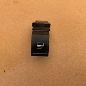 Buton geam electric dreapta fata VW Caddy 2004 2005 2006 2007 2008 2009 7L5959855B 7L5 959 855 B - Dezmembrari Auto