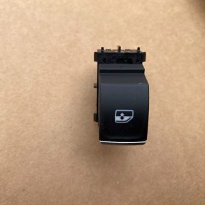Buton geam electric dreapta fata VW Golf 7 2016 5G0959855N 5G0 959 855 N la 0 km - Dezmembrari Auto