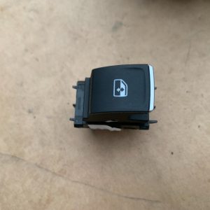 Buton geam electric stanga dreapta fata spate VW Golf 7 2016 5G0959855N 5G0 959 855 N la 0 km - Dezmembrari Auto