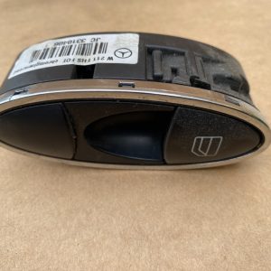 Buton geam electric stanga spate Mercedes E-Class W211 2003 A2118218651 - Dezmembrari Auto