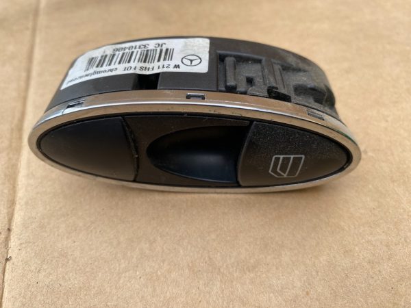 Buton geam electric stanga spate Mercedes E-Class W211 2003 A2118218651 - Dezmembrari Auto