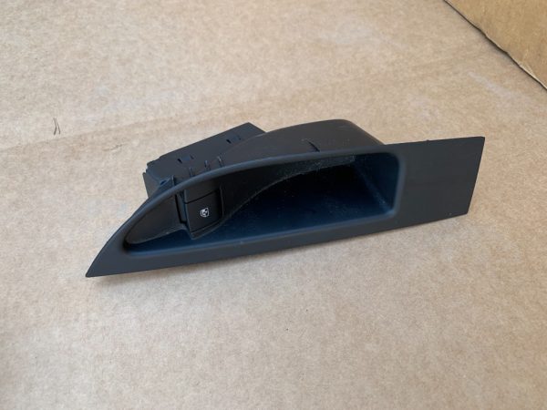 Buton geam stanga spate Opel Astra J - Dezmembrari Auto