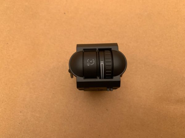 Buton reglaj faruri VW Jetta 2017 1K0941334B 1K0 941 334 B la 0 km - Dezmembrari Auto