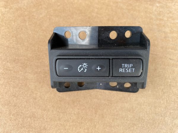 Buton reglaj lumini / trip / tempomat reset Nissan Qashqai 2016 - Dezmembrari Auto