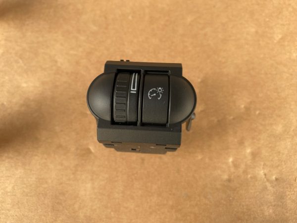 Buton reglaj lumini VW Jetta 2017 1K0941334B 1K0 941 334 B la 0 km - Dezmembrari Auto