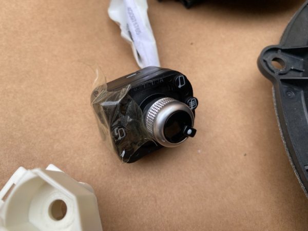 Buton reglaj oglinzi cu rabatare electrica Audi A6 C7 2016 4G0971765 4G0 971 765 la 0 km - Dezmembrari Auto