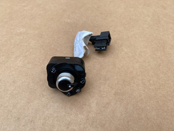 Buton reglaj oglinzi cu rabatare electrica Audi A6 C7 2016 4H0959565 4H0 959 565 la 0 km - Dezmembrari Auto