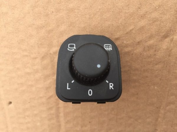 Buton reglaj oglinzi cu rabatare VW Tiguan 2015 1K0 959 565 J 1K0959565J - Dezmembrari Auto