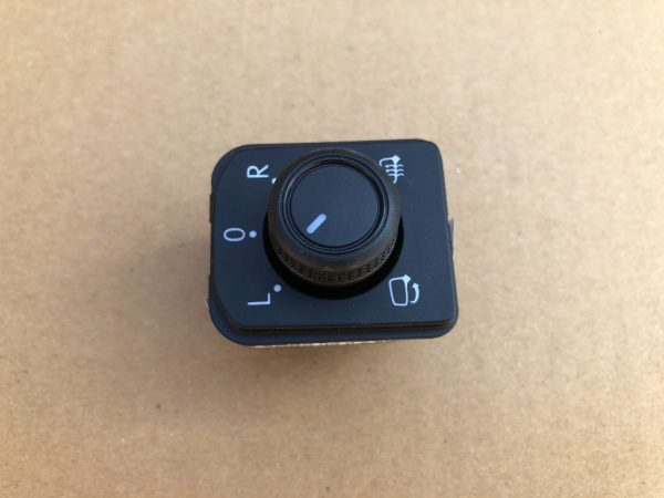 Buton reglaj oglinzi cu rabatare electrica VW Passat B8 3G0959565B 3G0 959 565 B - Dezmembrari Auto