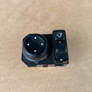 Buton reglaj oglinzi Nissan Qashqai 2016 255704EA1B - Dezmembrari Auto
