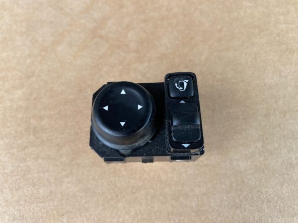 Buton reglaj oglinzi Nissan Qashqai 2016 255704EA1B - Dezmembrari Auto