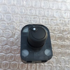 Buton reglaj oglinzi rabatabile electric Audi A3 8V din 2016 8V0959565B 8V0 959 565 B - Dezmembrari Auto