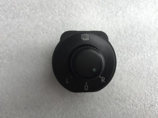 Buton reglaj oglinzi VW Polo 6R 2010 2011 2012 6R1959565F 6R1 959 565 F - Dezmembrari Auto