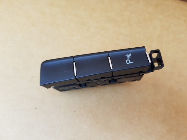 Buton senzori parcare VW Golf 7 5G1927238E 5G1 927 238 E - Dezmembrari Auto