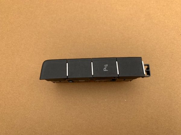 Buton senzori parcare VW Passat B8 facelift 2020 3G0927238A 3G0 927 238 A - Dezmembrari Auto