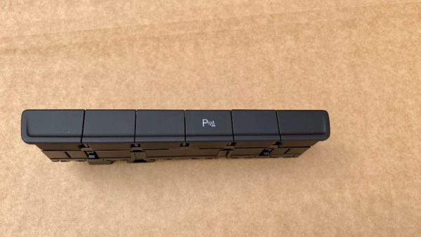 Buton senzori parcare VW Touran 2017 5TA927132S 5TA 927 132 S - Dezmembrari Auto