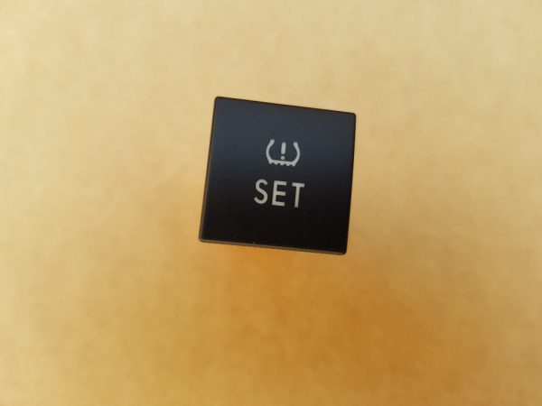 Buton senzori presiune roti VW Jetta 2016 1K0927121B 1K0 927 121 B - Dezmembrari Auto