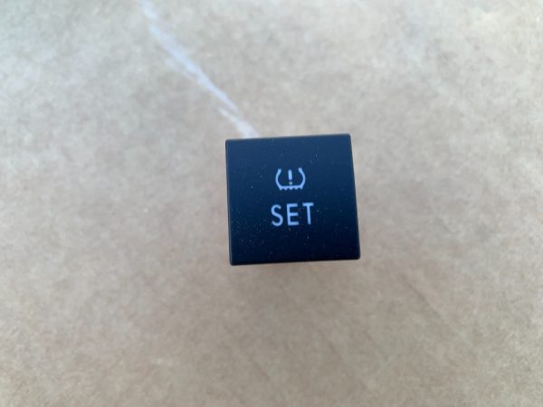Buton senzori presiune roti VW Jetta 2017 1K0927121B 1K0 927 121 B - Dezmembrari Auto