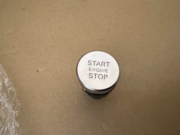 Buton start stop 4G1905217A 4G1 905 217 A Audi A6 C7 la 0 km - Dezmembrari Auto