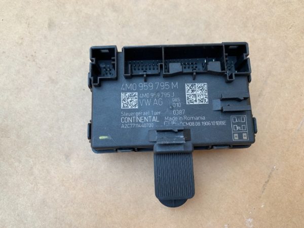 Calculator confort Audi E-TRON 2021 4M0959795M 4M0 959 795 M 4M0959795J 4M0 959 795 J la 0 km - Dezmembrari Auto