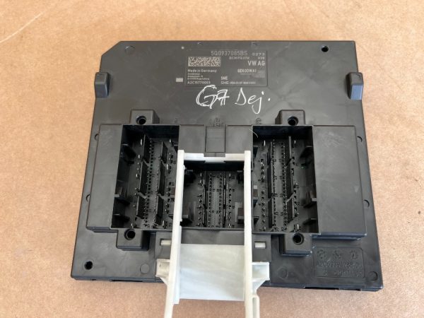 Calculator confort BCM VW Golf 7 5Q0937085BS 5Q0 937 085 BS - Dezmembrari Auto
