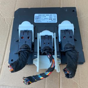 Calculator confort BCM VW Passat B8 5Q0937086AK 5Q0 937 086 AK - Dezmembrari Auto