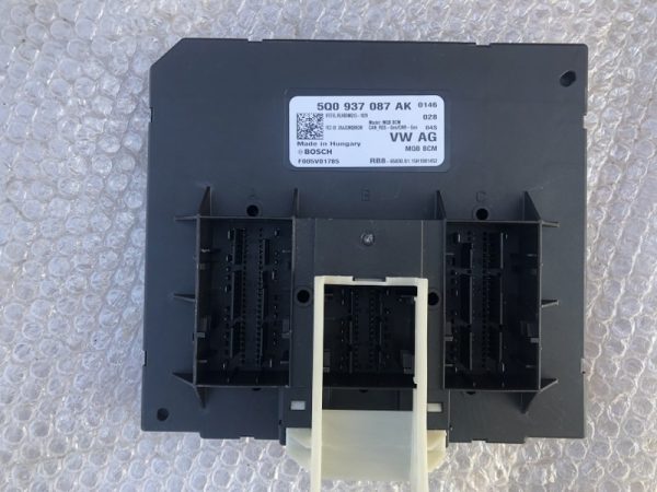 Calculator confort BCM VW Passat B8 5Q0937087AK 5Q0 937 087 AK - Dezmembrari Auto