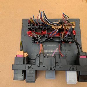 Calculator confort bornetz VW Caddy 2009 3C8937049E 3C8 937 049 E - Dezmembrari Auto