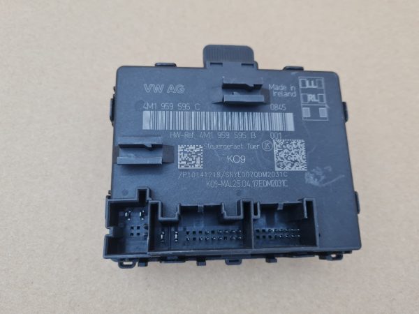 Calculator confort usa stanga spate Audi Q8 2019 4M1959595C la 0 km - Dezmembrari Auto