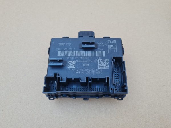 Calculator confort usa dreapta fata Audi Q8 2019 4M1959592C la 0 km - Dezmembrari Auto