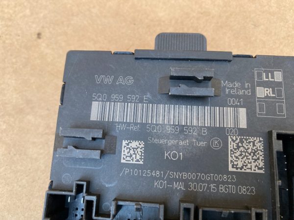 Calculator confort usa dreapta fata VW Golf 7 2016 5Q0959592E 5Q0 959 592 E 5Q0959592B 5Q0 959 592 B la 0 km - Dezmembrari Auto - imagine 2