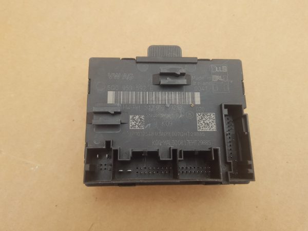 Calculator confort usa dreapta fata VW Passat B8 5Q0959592E 5Q0959592B - Dezmembrari Auto