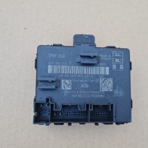 Calculator confort usa dreapta spate Audi Q8 2019 4M1959595C la 0 km - Dezmembrari Auto