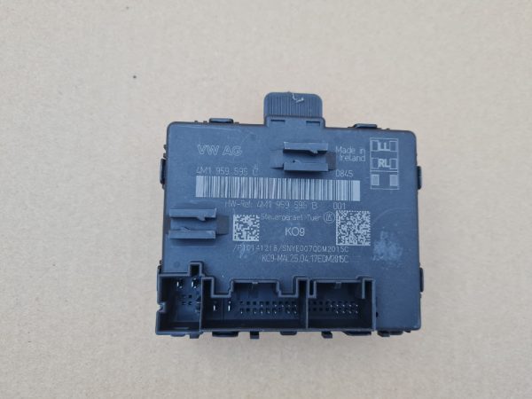 Calculator confort usa dreapta spate Audi Q8 2019 4M1959595C la 0 km - Dezmembrari Auto