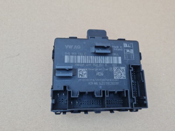 Calculator confort usa stanga fata Audi Q8 2019 4M1959593C la 0 km - Dezmembrari Auto