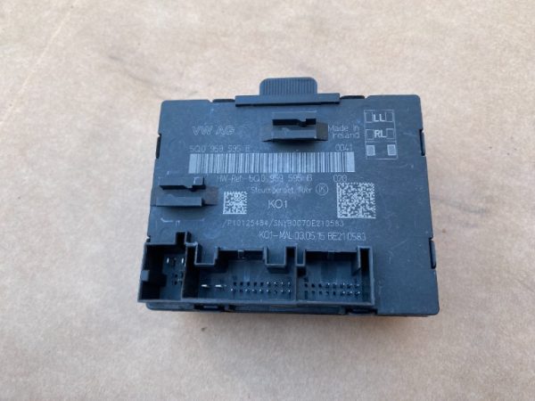 Calculator confort usa stanga spate VW Passat B8 5Q0959595E 5Q0 959 595 E - Dezmembrari Auto