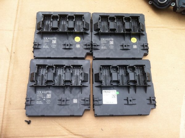 Calculator confort VW 5K0937086R 5K0 937 089 R - Dezmembrari Auto