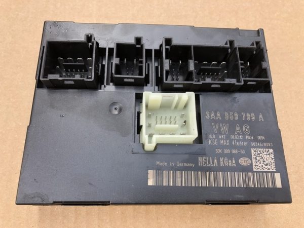 Calculator confort VW Passat CC keyless go 3AA959799A 3AA 959 799 A - Dezmembrari Auto