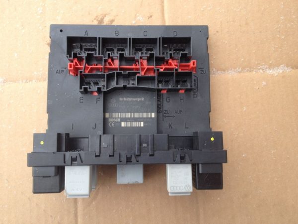Calculator confort VW Seat Skoda cod 3C8937049K - Dezmembrari Auto