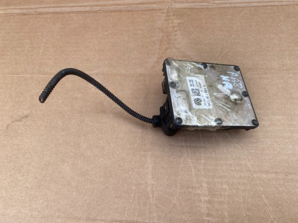 Calculator haldex grup diferential spate VW Passat B8 0CQ907554D 0CQ 907 554 D - Dezmembrari Auto